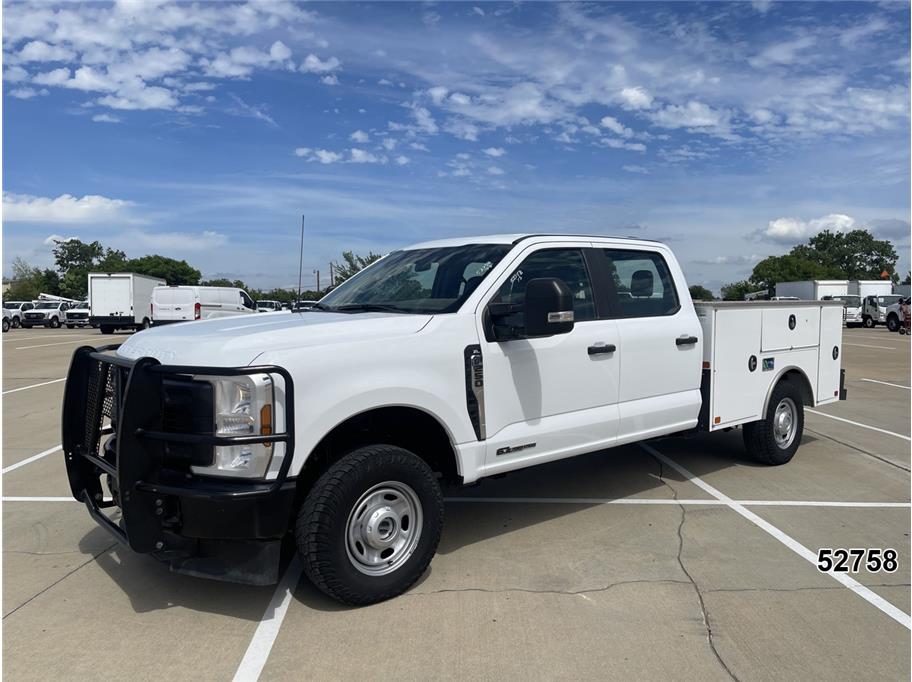 2024 Ford F-250 XL 4x4 Crew Cab 8' Box's photo
