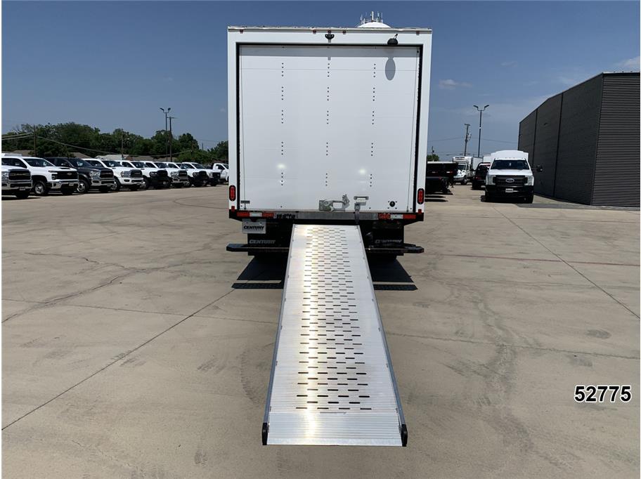 2024 Chevrolet 3500 Express DRW