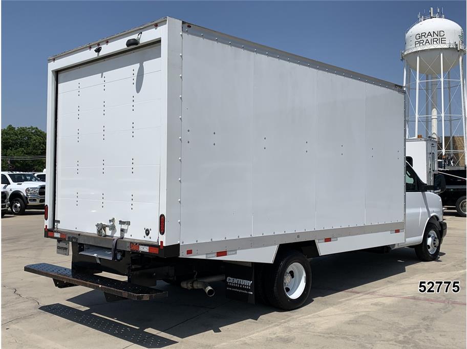 2024 Chevrolet 3500 Express DRW