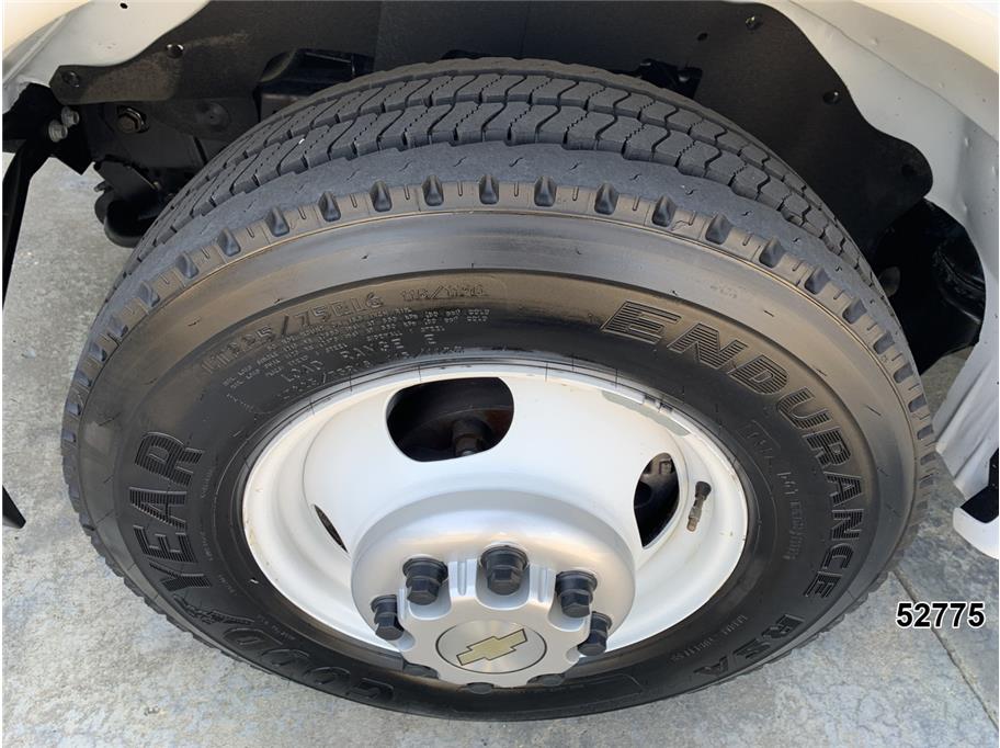 2024 Chevrolet 3500 Express DRW