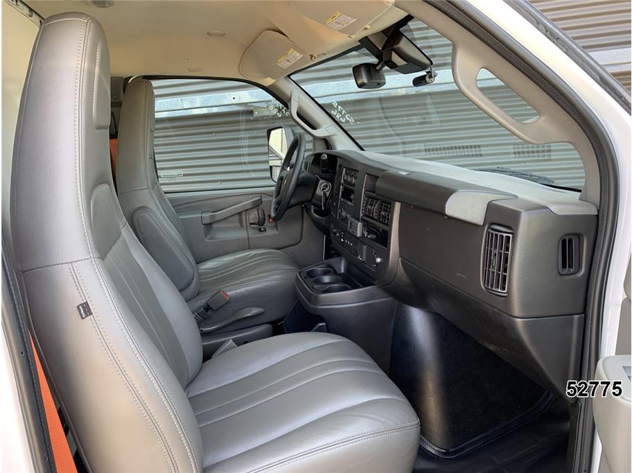 2024 Chevrolet 3500 Express DRW