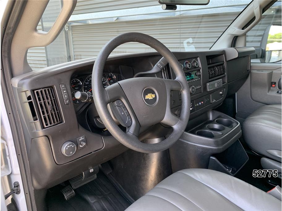 2024 Chevrolet 3500 Express DRW