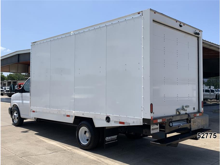 2024 Chevrolet 3500 Express DRW