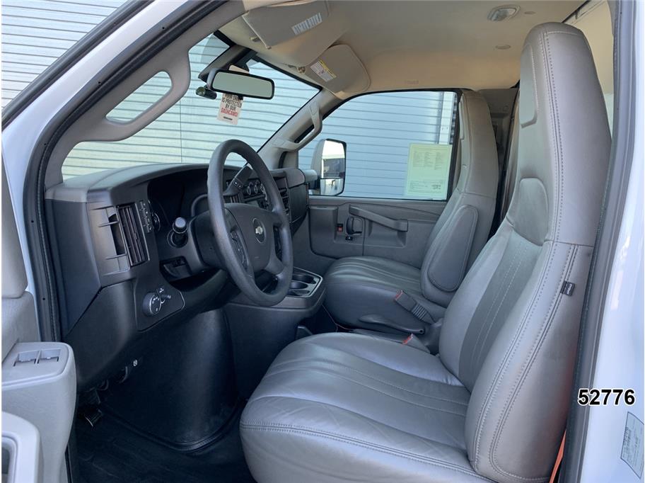 2024 Chevrolet 3500 Express DRW