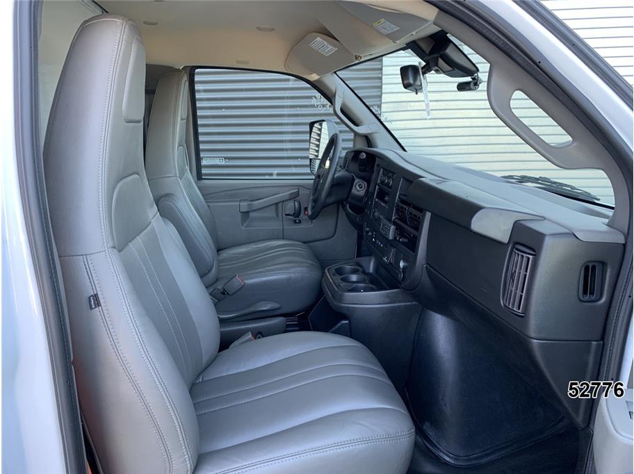 2024 Chevrolet 3500 Express DRW