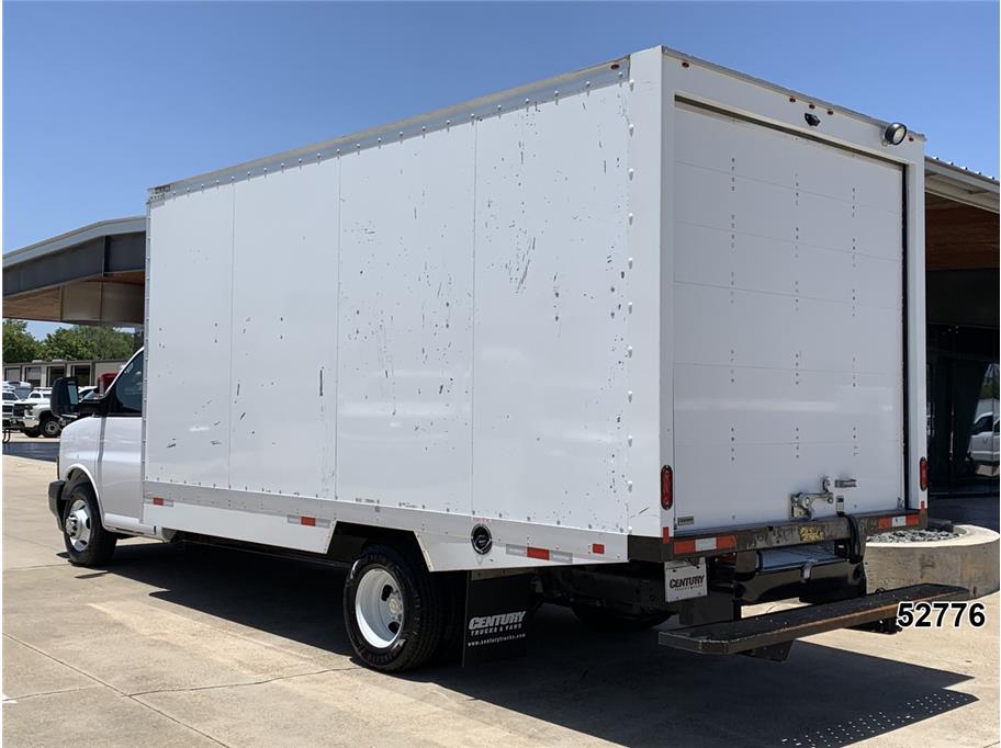 2024 Chevrolet 3500 Express DRW