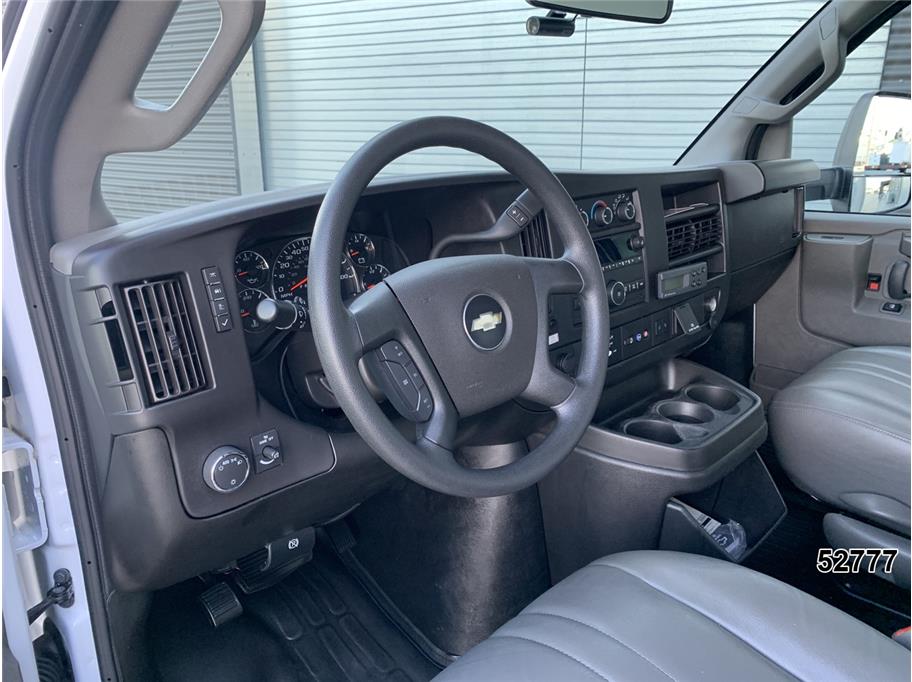 2024 Chevrolet 3500 Express DRW