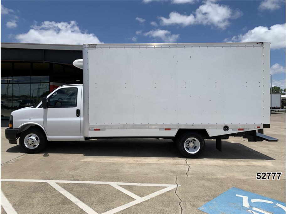 2024 Chevrolet 3500 Express DRW
