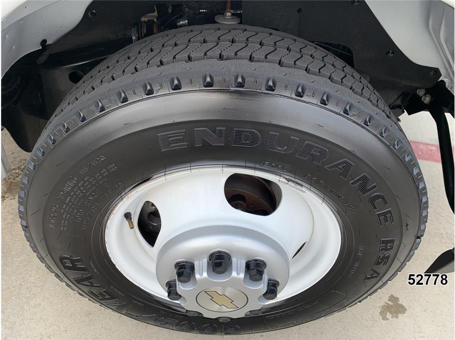2024 Chevrolet 3500 Express DRW