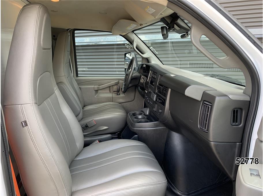 2024 Chevrolet 3500 Express DRW