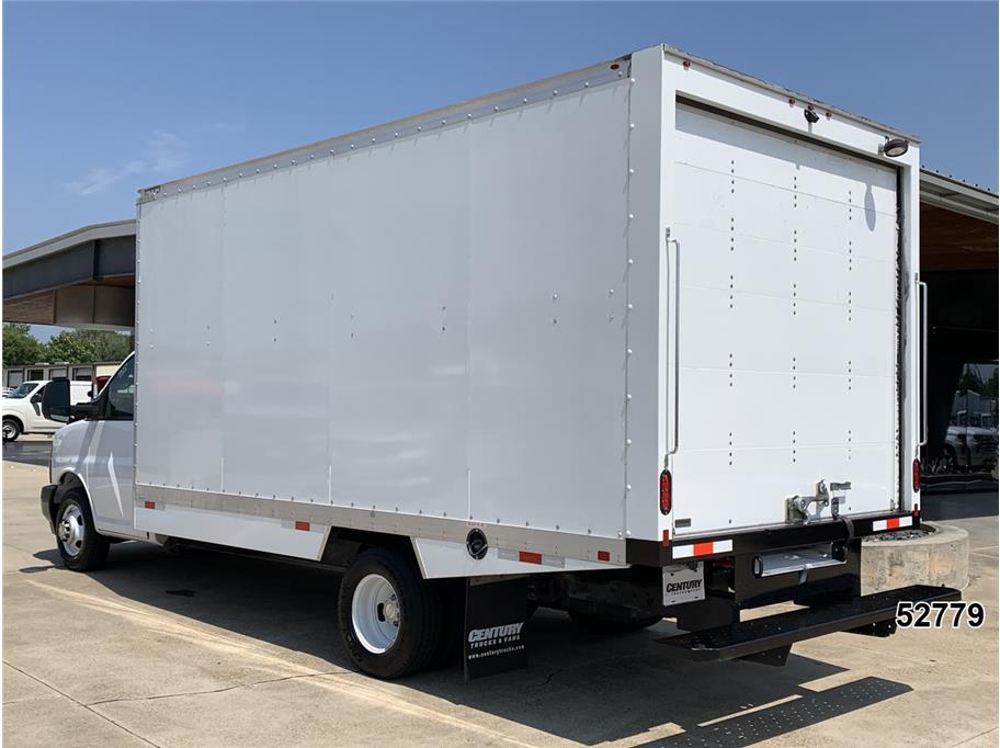 2024 Chevrolet 3500 Express DRW