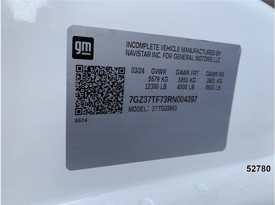 2024 GMC 3500 Savana DRW
