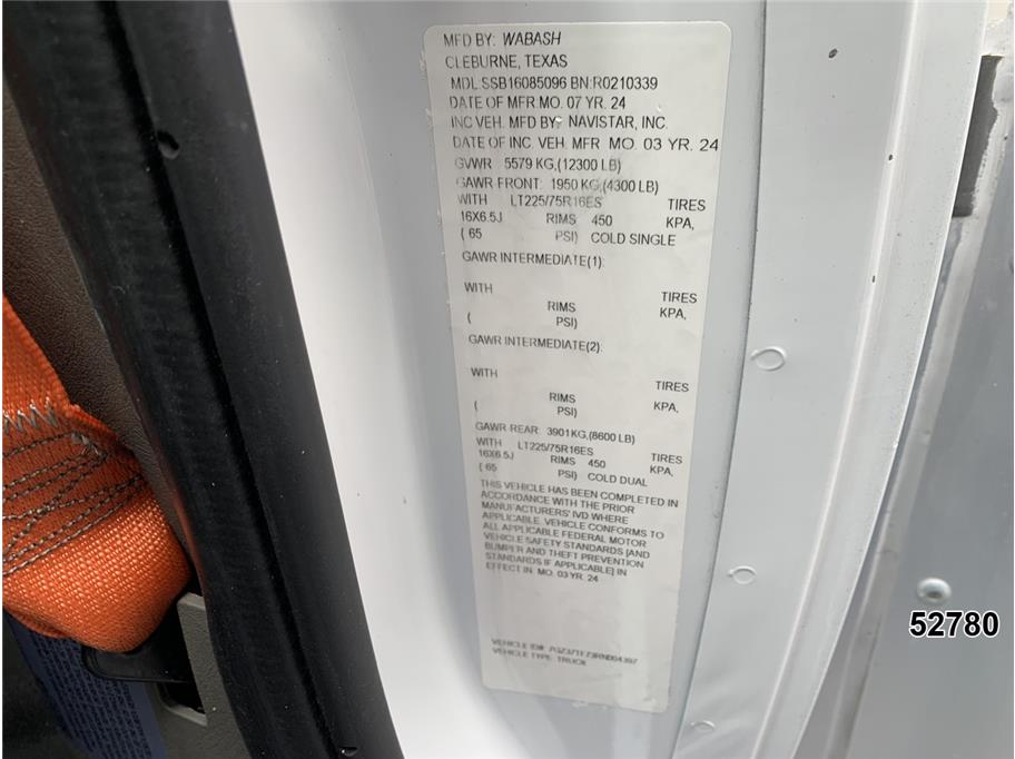 2024 GMC 3500 Savana DRW