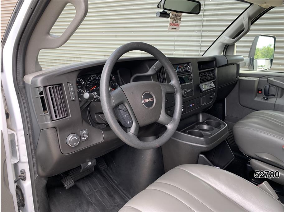 2024 GMC 3500 Savana DRW