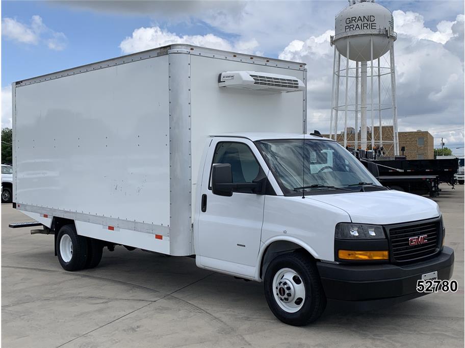 2024 GMC 3500 Savana DRW