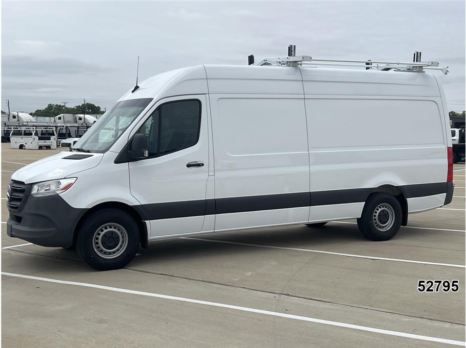 2023 Mercedes-Benz Sprinter 2500 170 WB High Roof's photo