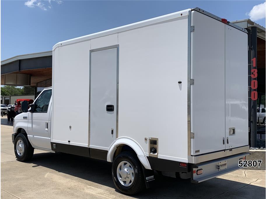 2023 Ford E350