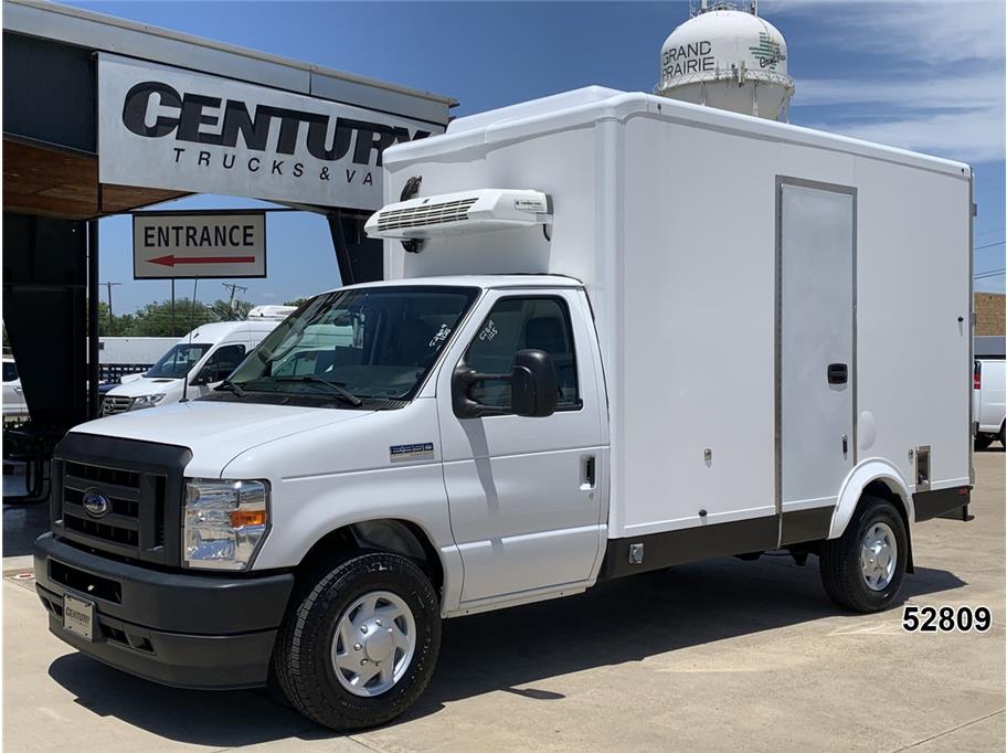2023 Ford E-Series SRW E-350 Super Duty 138 in WB's photo