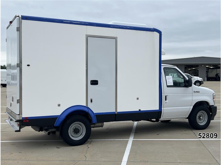 2023 Ford E350