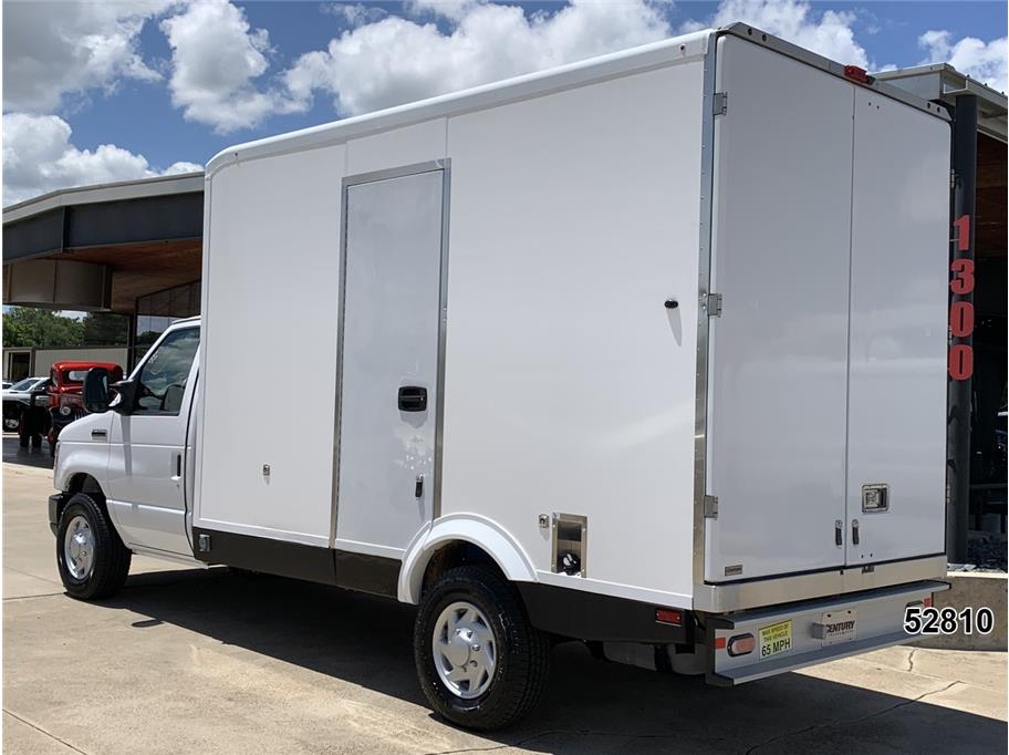 2023 Ford E350