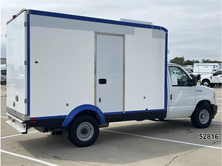 2023 Ford E350