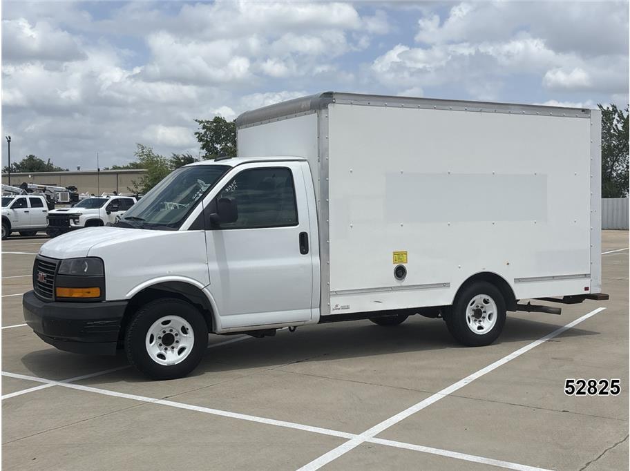 2019 GMC Savana's photo