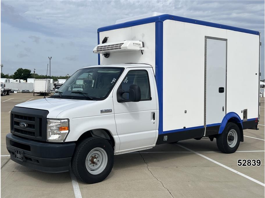 2023 Ford E-Series SRW E-350 Super Duty 138 in WB's photo