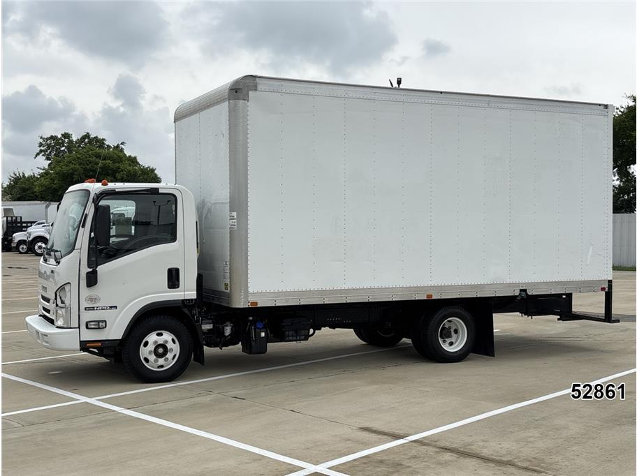 2022 Isuzu NPR-HD's photo