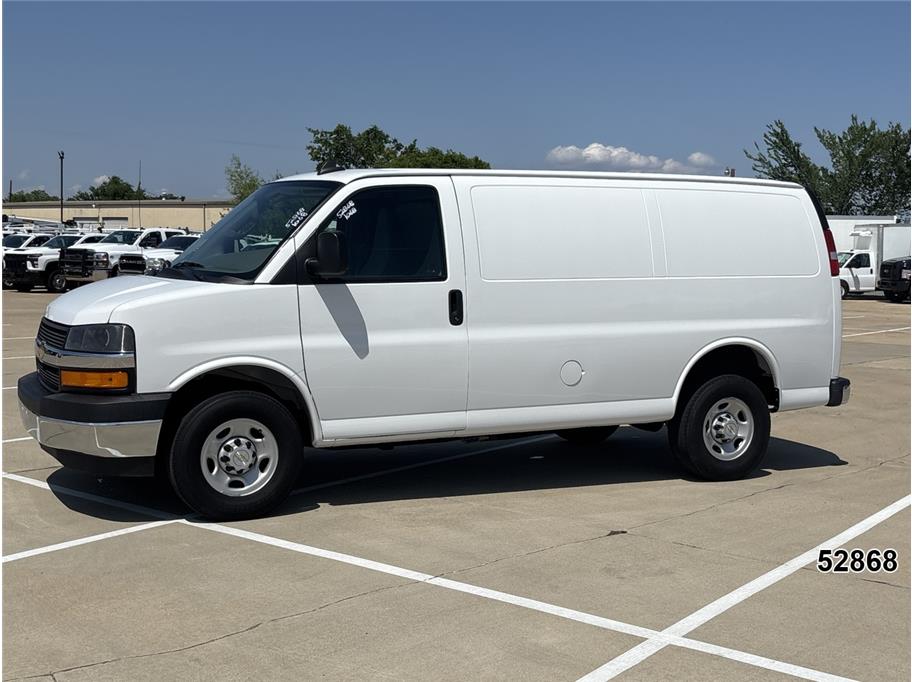 2023 Chevrolet Express 2500 Work Van HD's photo