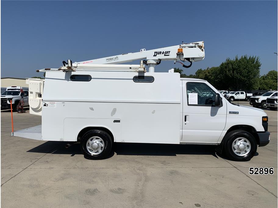 2017 Ford E350 DRW