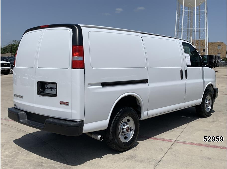 2023 GMC 2500 Savana