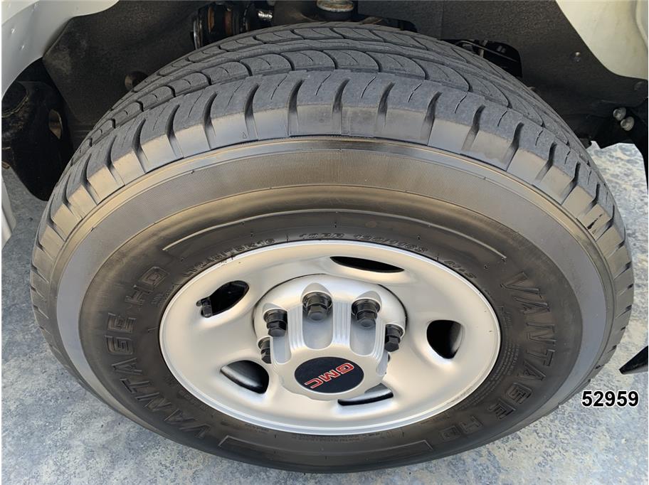 2023 GMC 2500 Savana