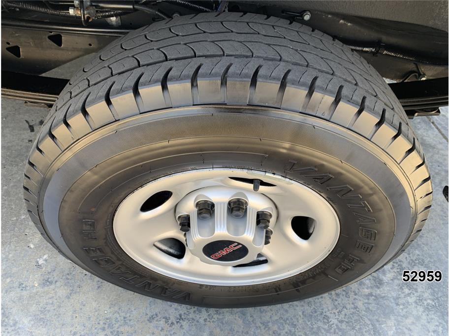 2023 GMC 2500 Savana