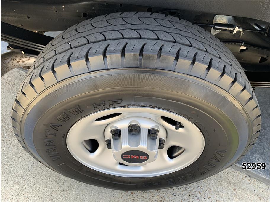 2023 GMC 2500 Savana