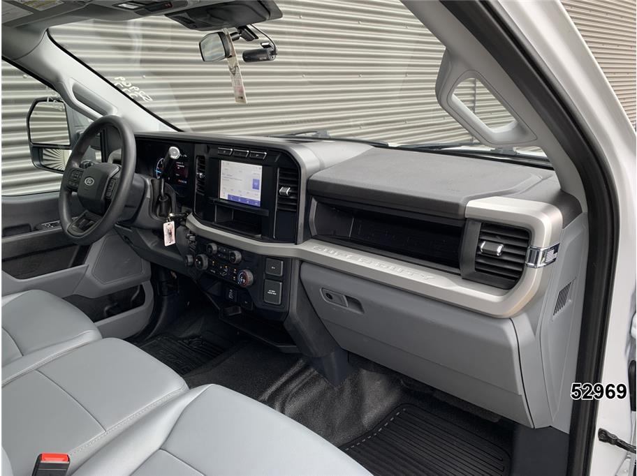 2024 Ford F350 DRW