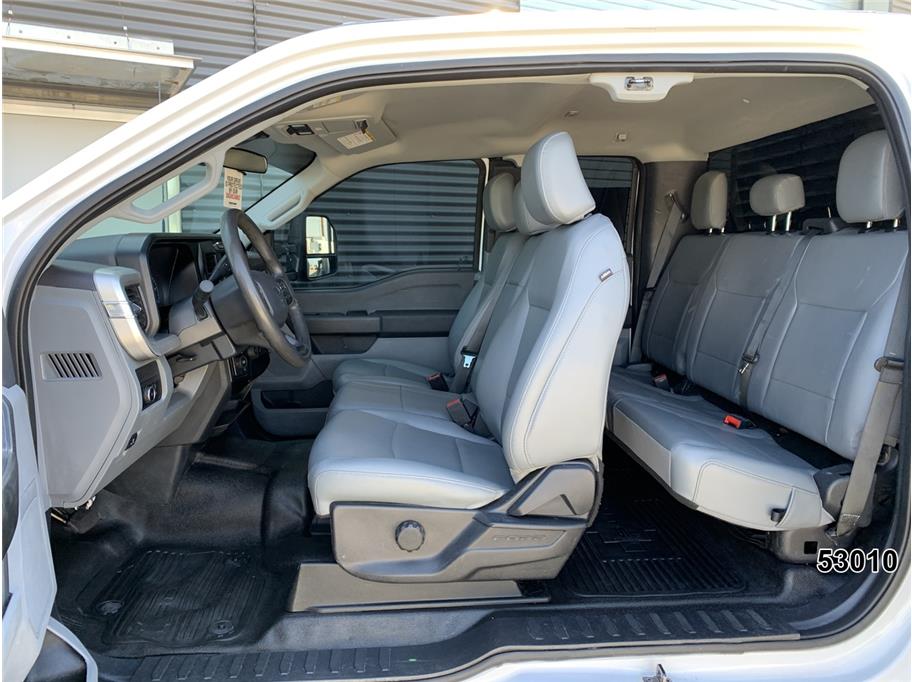 2023 Ford F350 DRW