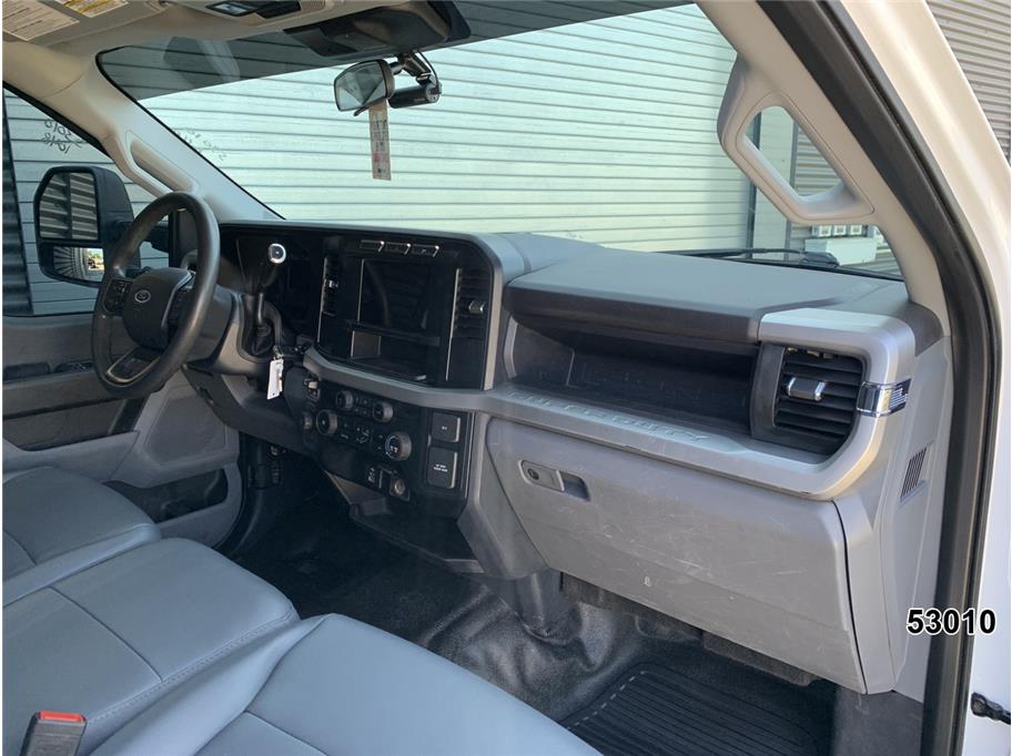 2023 Ford F350 DRW