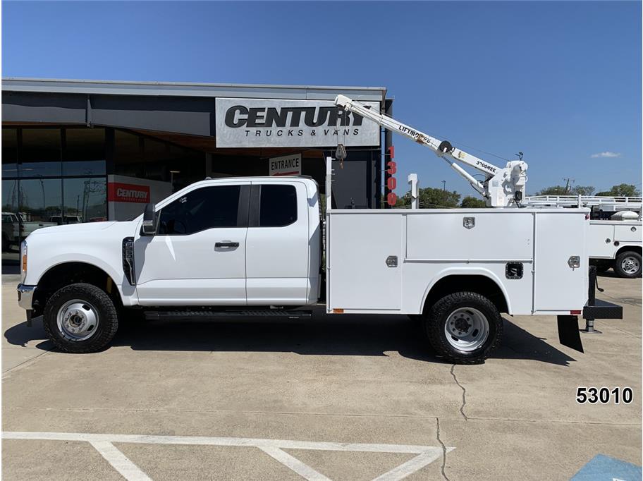 2023 Ford F350 DRW