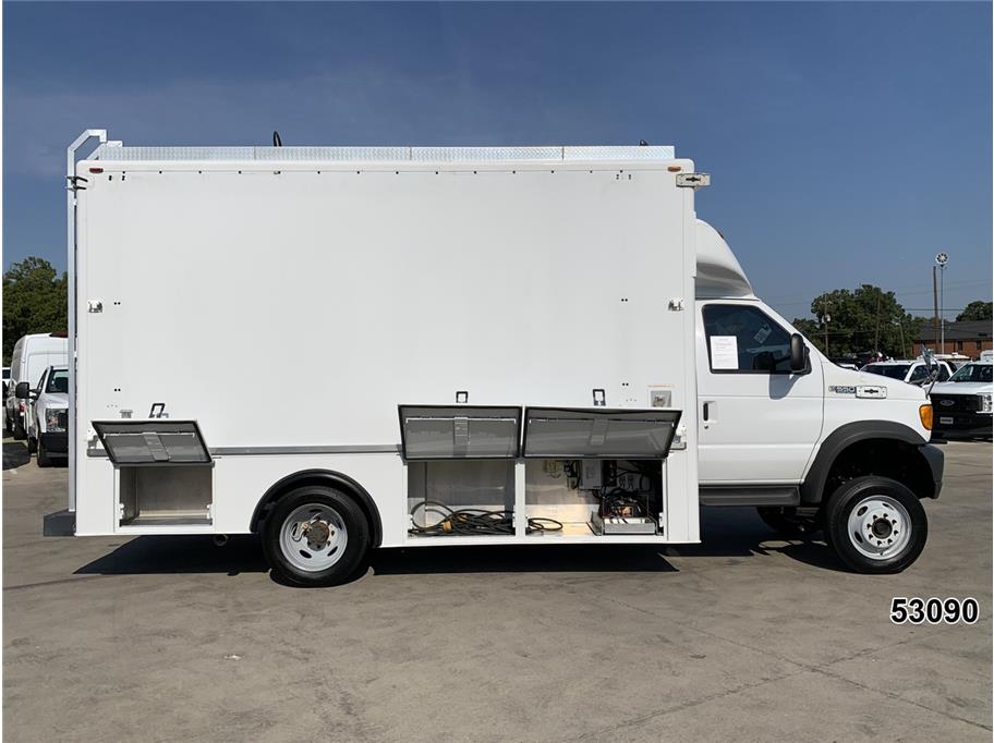 2003 Ford E550