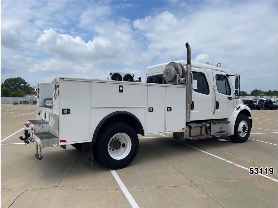 2017 Freightliner M2 106