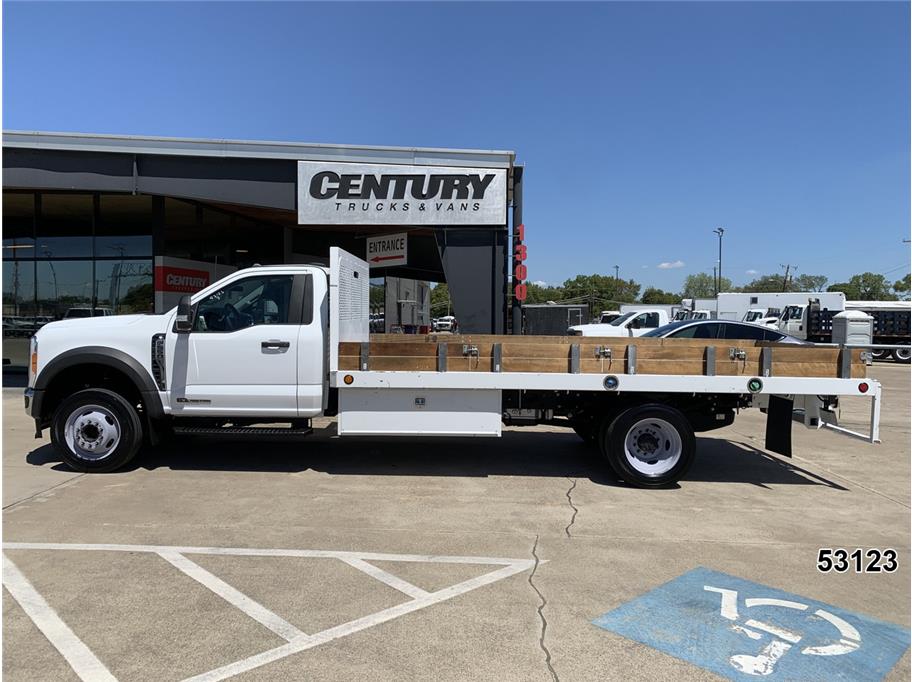 2023 Ford F550