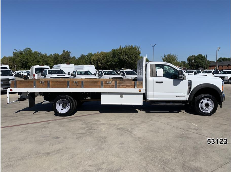 2023 Ford F550
