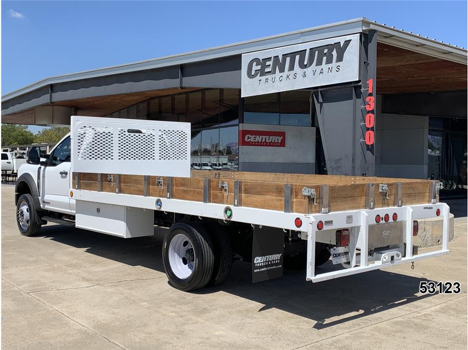 2023 Ford F550