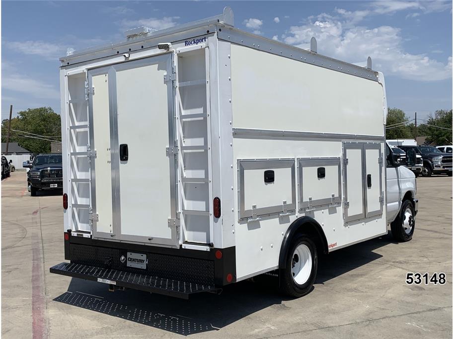 2024 Ford E350 DRW