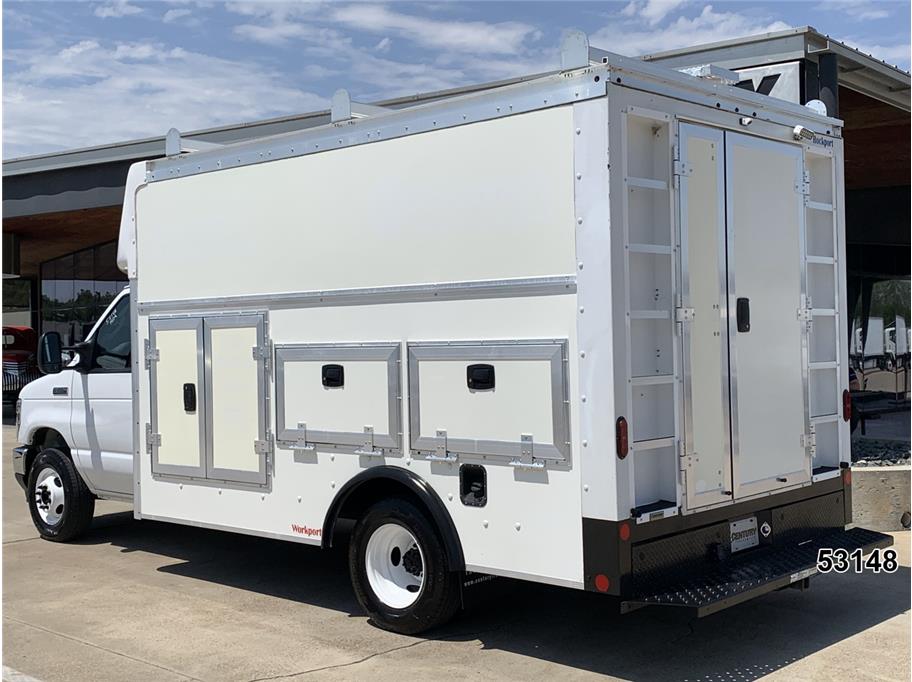 2024 Ford E350 DRW