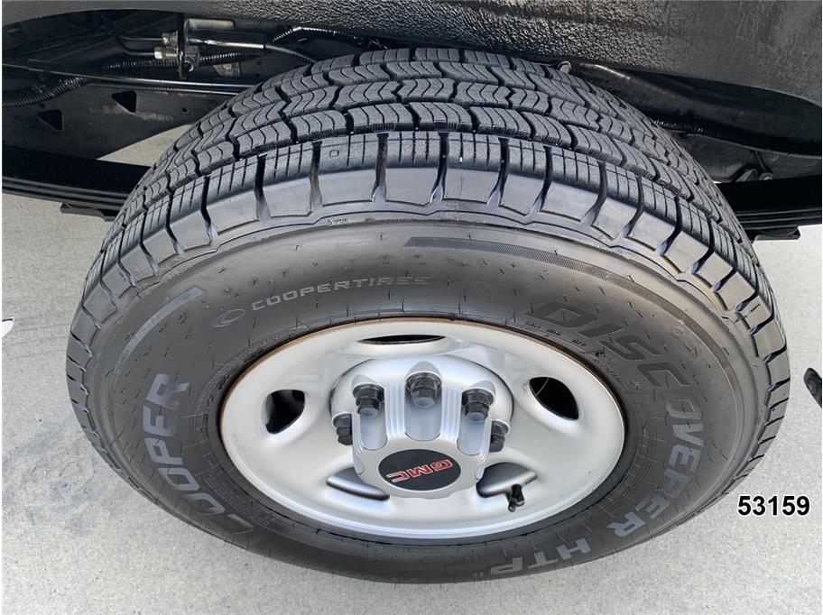 2023 GMC 2500 Savana
