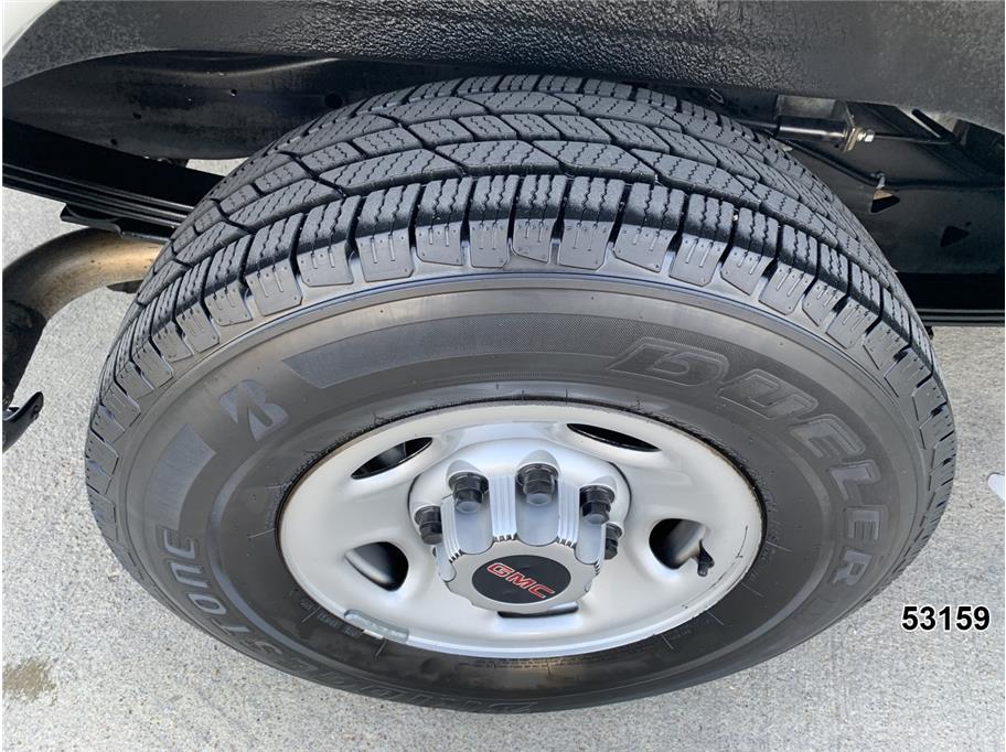 2023 GMC 2500 Savana