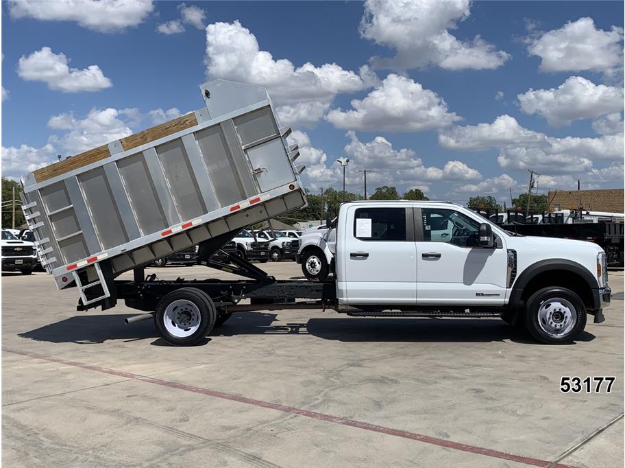 2025 Ford F550