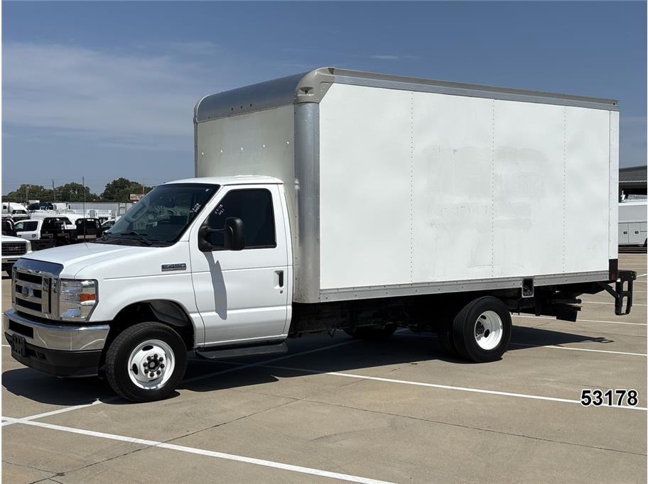 2024 Ford E450