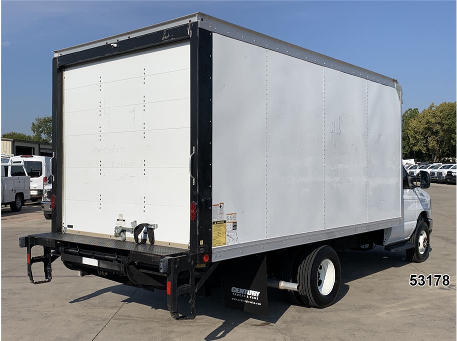 2024 Ford E450